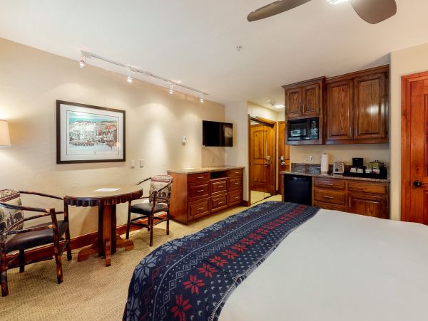 Vail Lionshead Condo 950231