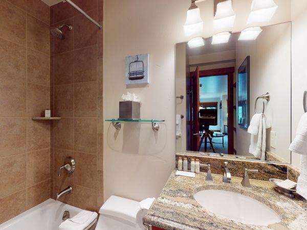 Vail Lionshead Condo 950238