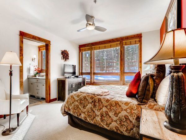 Three Bedroom Breckenridge Ski-in Home Vacation