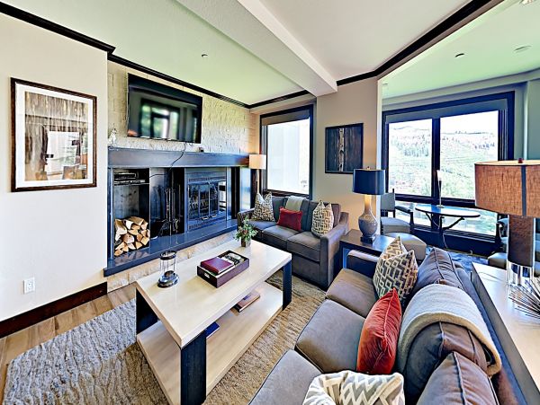 Luxury Ski In Ski Out 3 Bedroom Vacation Rental Sleeps 8