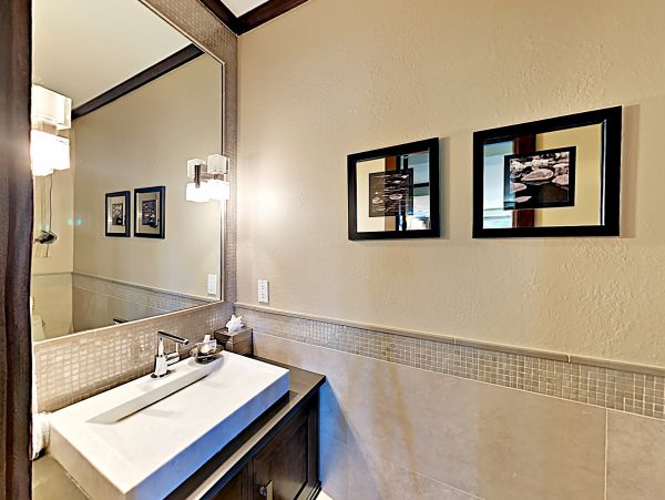 Luxury Ski In Ski Out 3 Bedroom Vacation Rental Sleeps 8