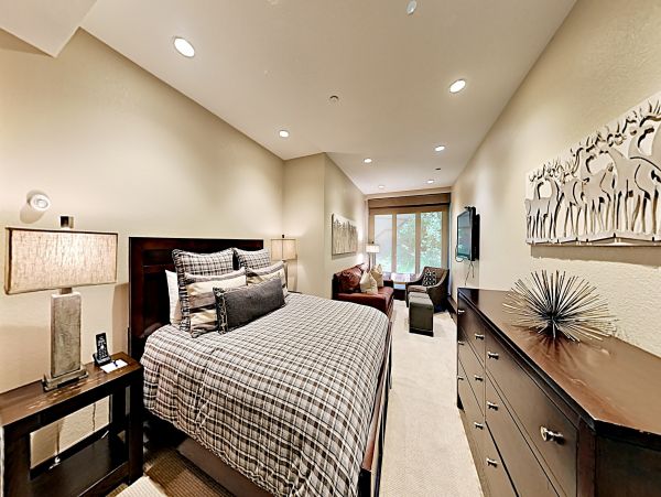 Luxury Ski In Ski Out 3 Bedroom Vacation Rental Sleeps 8