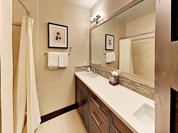 Luxury Ski In Ski Out 3 Bedroom Vacation Rental Sleeps 8