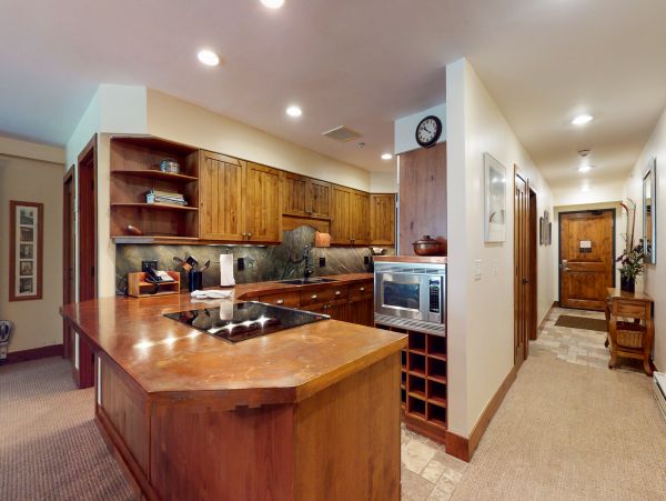 Vail Lionshead Condo 950301