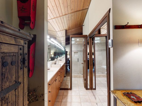 Snowmass Condo 950303