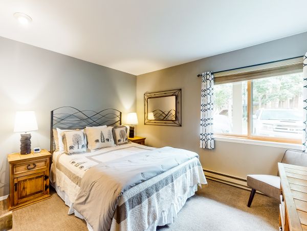 Avon Condo 950307