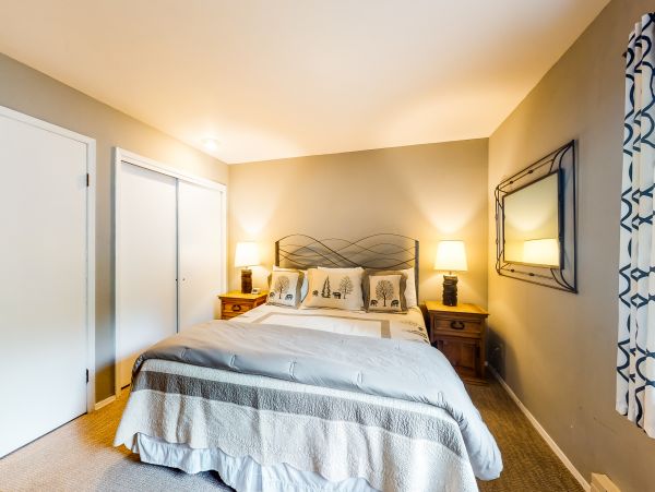 Avon Condo 950307