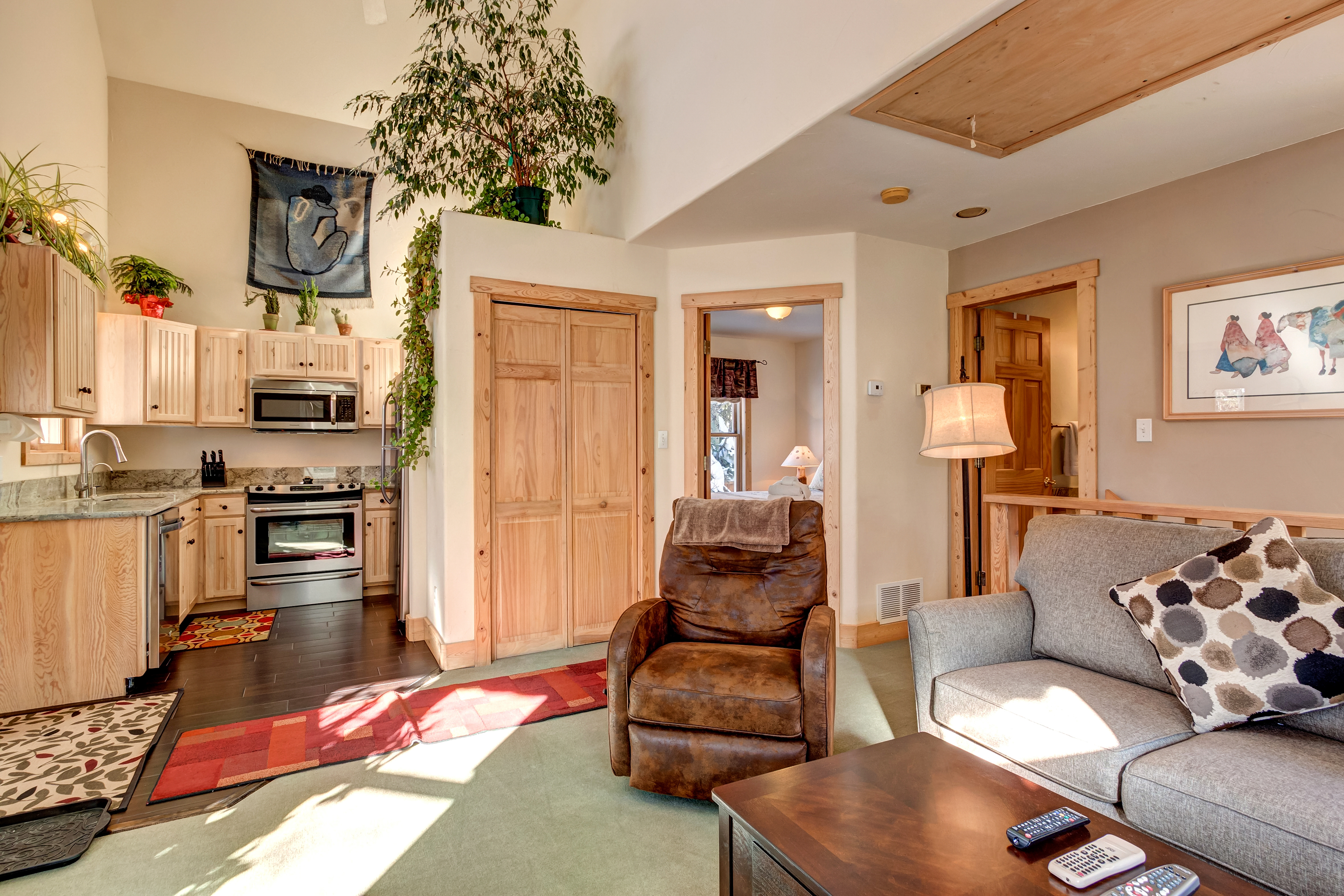 Cozy Home in town - Walk to lifts