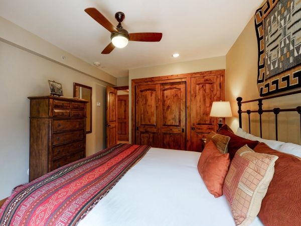 Vail Lionshead Condo 950316