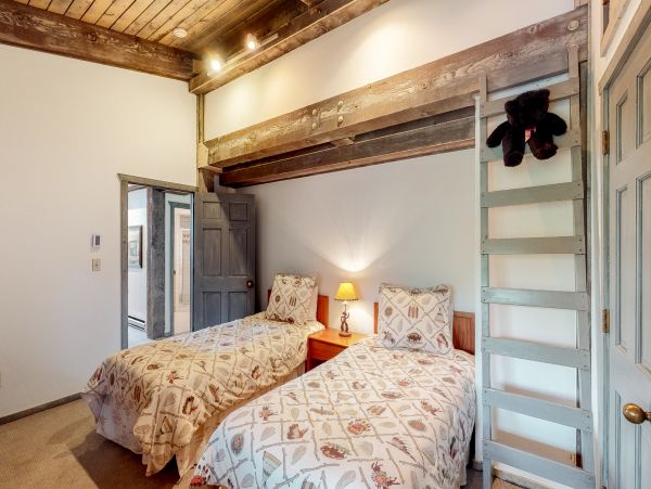 Snowmass Ski in Ski Out Vacation Residence