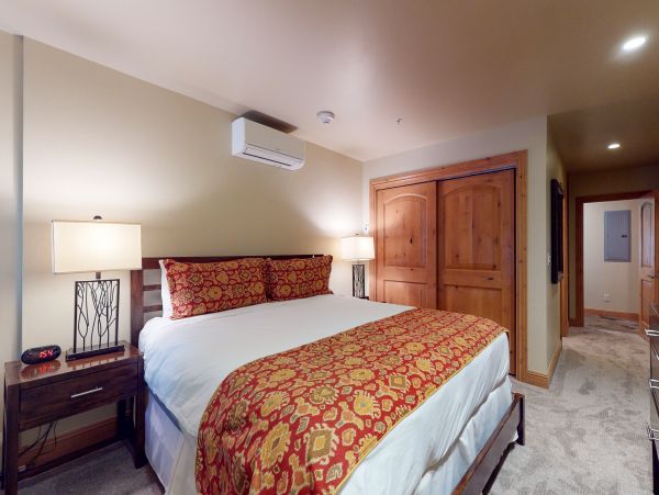 Vail Lionshead Condo 950320