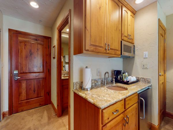 Vail Lionshead Condo 950323