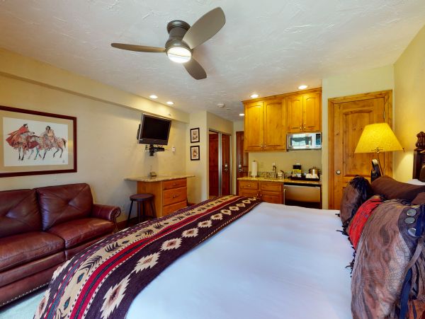 Vail Lionshead Condo 950323