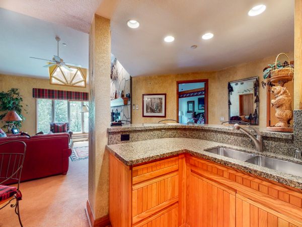 Beaver Creek Bachelor Gulch Condo 950325