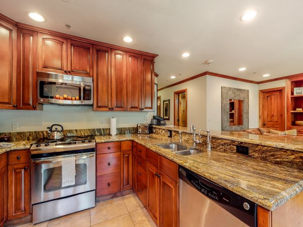 Vail Lionshead Condo 950331