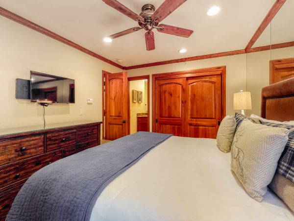 Vail Lionshead Condo 950331