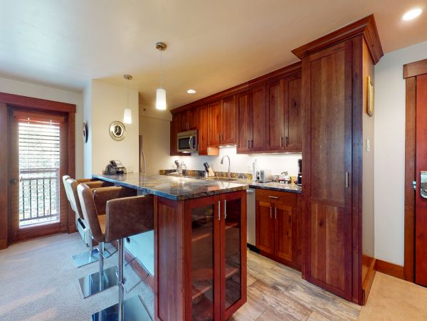 Vail Lionshead Condo 950332