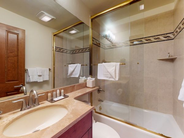 Vail Lionshead Condo 950332