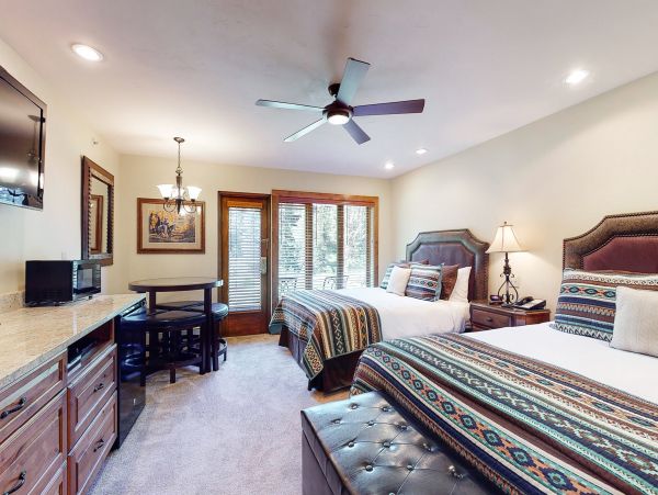 Vail Lionshead Condo 950343