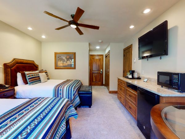 Vail Lionshead Condo 950343