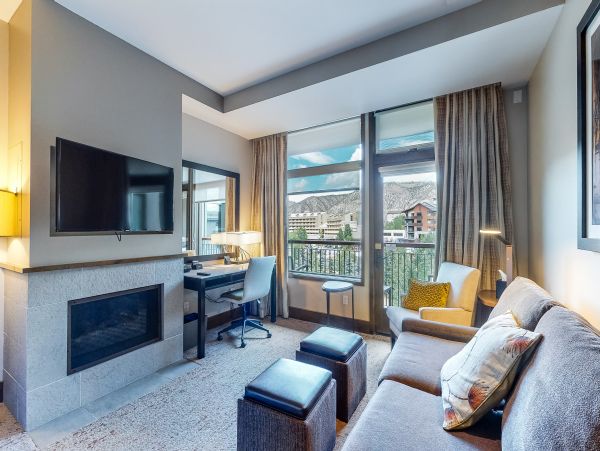Avon Condo 950354