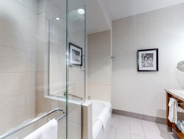 Avon Condo 950354