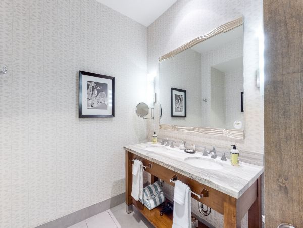 Avon Condo 950354