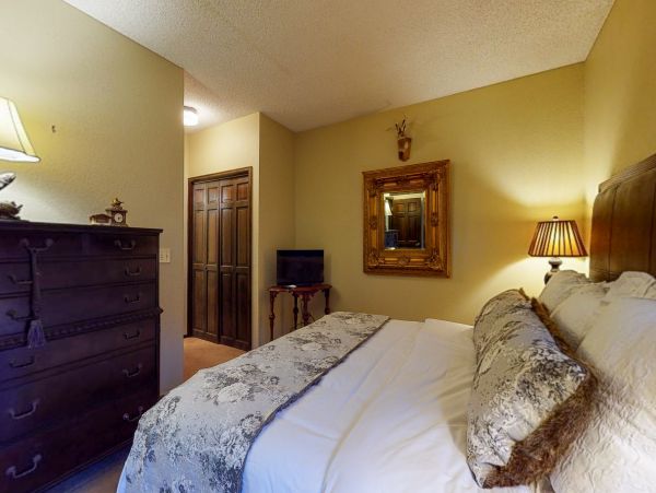 Vail Lionshead Home 950390
