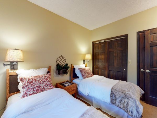 Vail Lionshead Home 950390