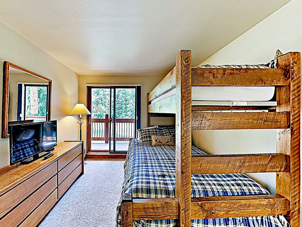 Three Bedroom Breckenridge Ski In Ski Out Townhome