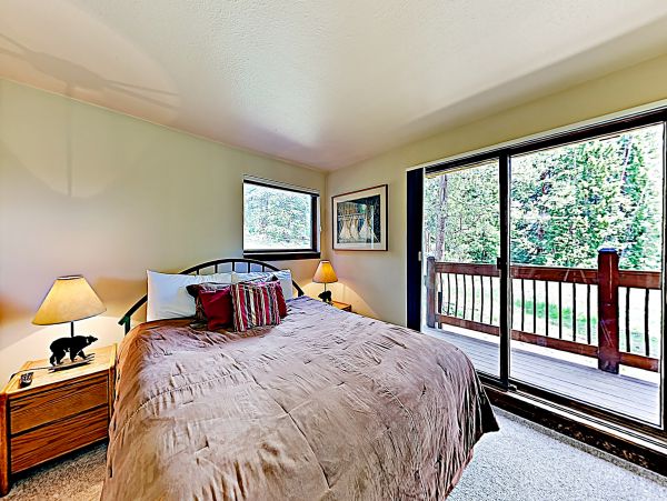 Three Bedroom Breckenridge Ski In Ski Out Townhome