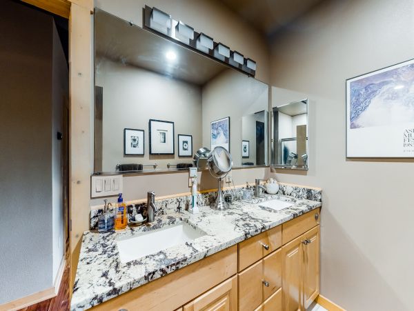Breckenridge Home 950401