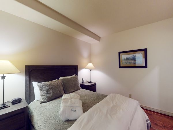 Beaver Creek Bachelor Gulch Condo 950405