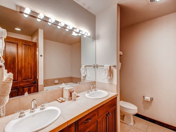 Breckenridge Condo 950409