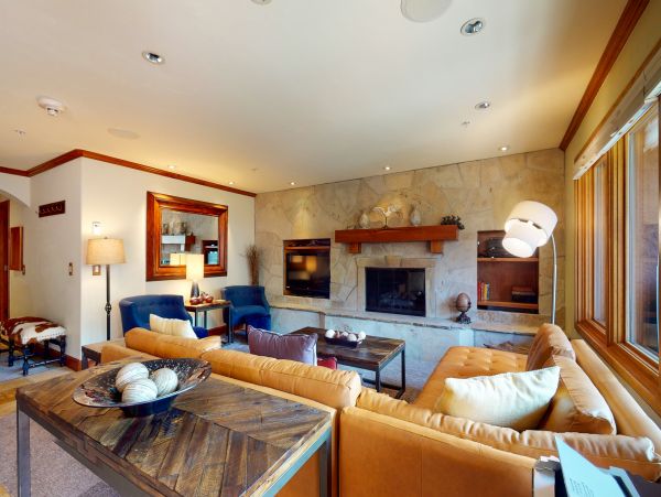 Ski in Ski out condo in Lionshead