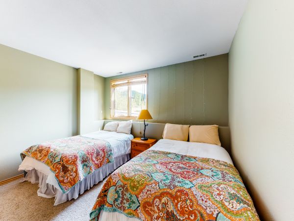 Steamboat Springs Home 950421