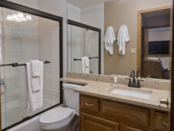 Beautiful Beaver Creek Vacation Condo Sleeps 6 Guests