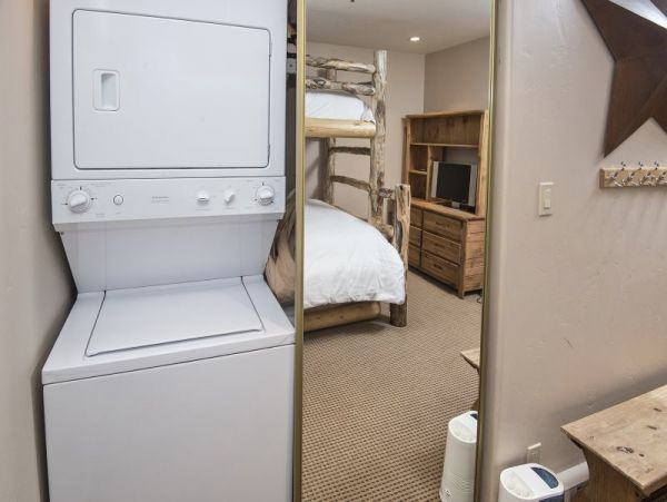 Beautiful Beaver Creek Vacation Condo Sleeps 6 Guests