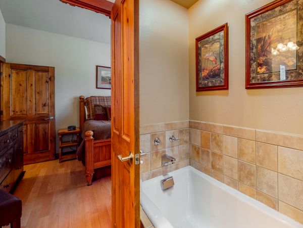 Breckenridge Home 950446