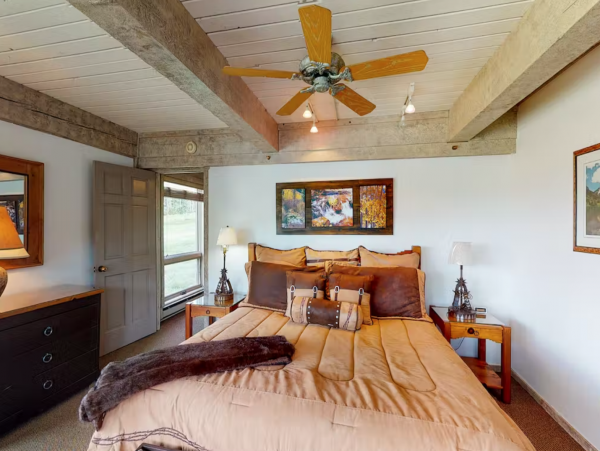 Snowmass Ski in - Ski out Vacation Condo Four Bedroom
