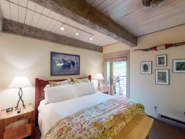 Snowmass Ski in - Ski out Vacation Condo Four Bedroom