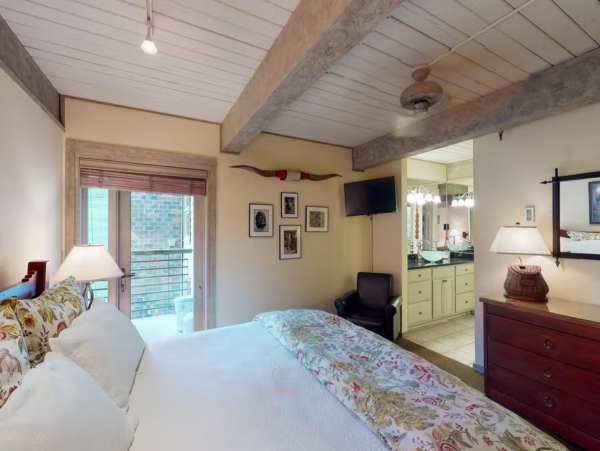 Snowmass Ski in - Ski out Vacation Condo Four Bedroom