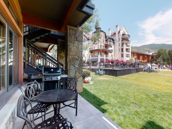 Ground floor ski in ski out unit