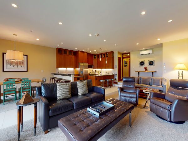 Ground floor ski in ski out unit