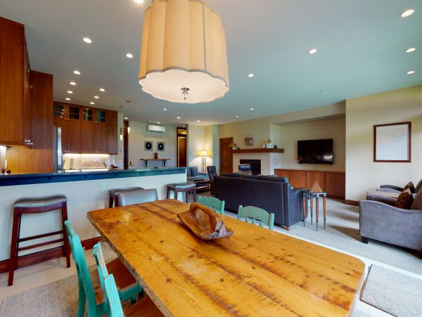 Ground floor ski in ski out unit