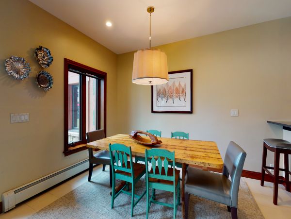 Ground floor ski in ski out unit