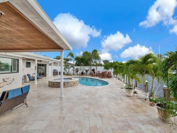 Four Bedroom West Palm Beach Vacation Home Sleeps 8 Guests