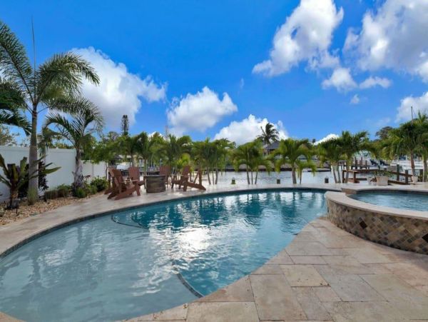 Four Bedroom West Palm Beach Vacation Home Sleeps 8 Guests