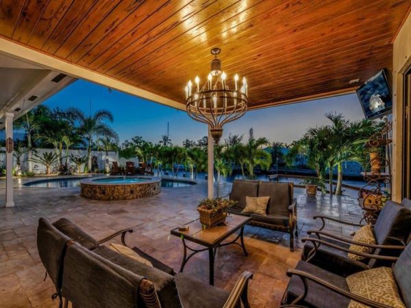 Four Bedroom West Palm Beach Vacation Home Sleeps 8 Guests