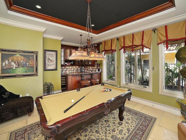 Luxurious Canal Front Home with Private Pool & Spa